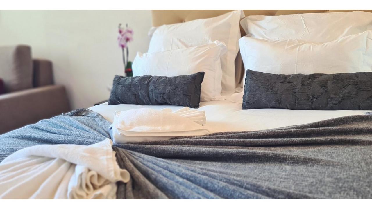 Rentalist Apartaments- Santa Catarina Porto Luaran gambar
